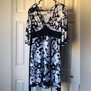 Vior Collection Floral Dress.  Size M.